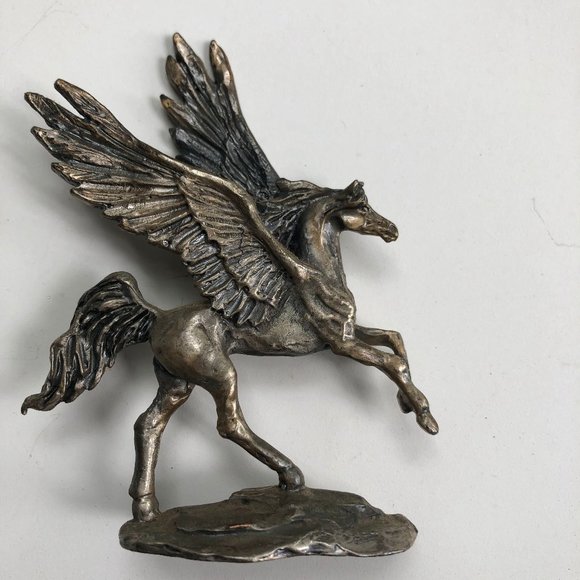 Flying Pegasus in Pewter Small Collectible Figurine - Picture 1 of 4